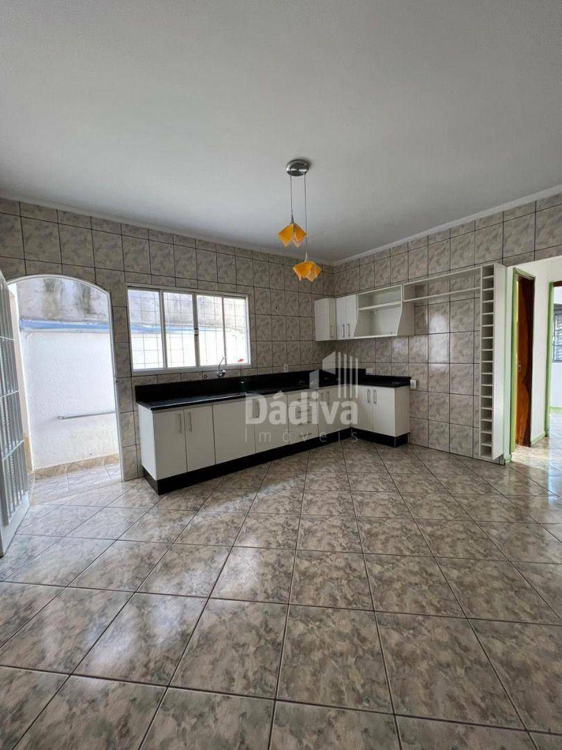 Casa à venda e aluguel com 3 quartos, 230m² - Foto 5