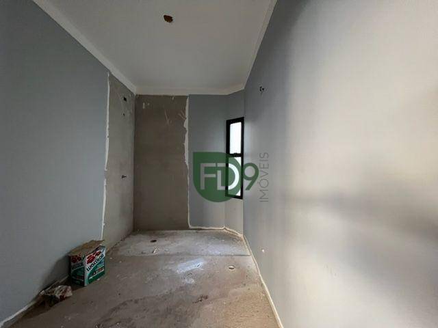 Casa à venda com 4 quartos, 300m² - Foto 22