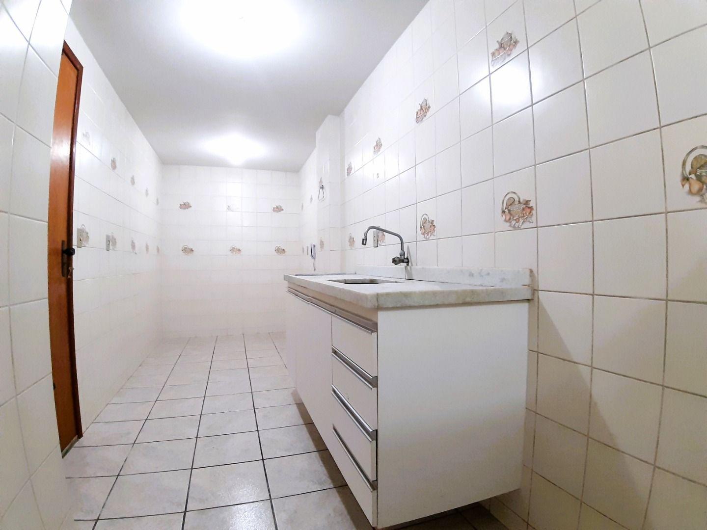 Apartamento à venda com 2 quartos, 70m² - Foto 15