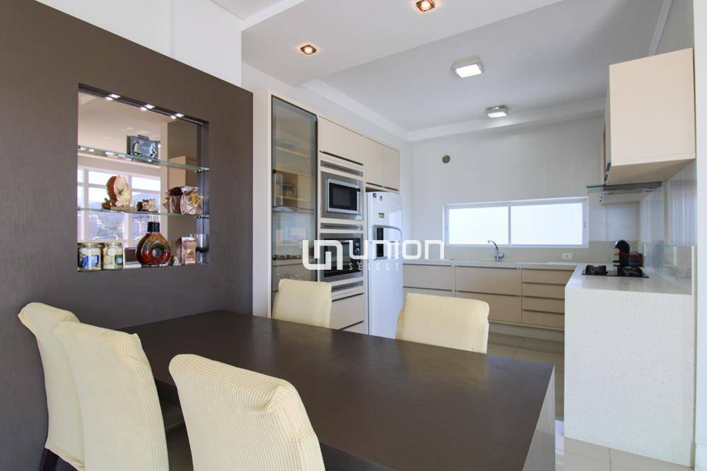 Apartamento à venda com 3 quartos, 167m² - Foto 9