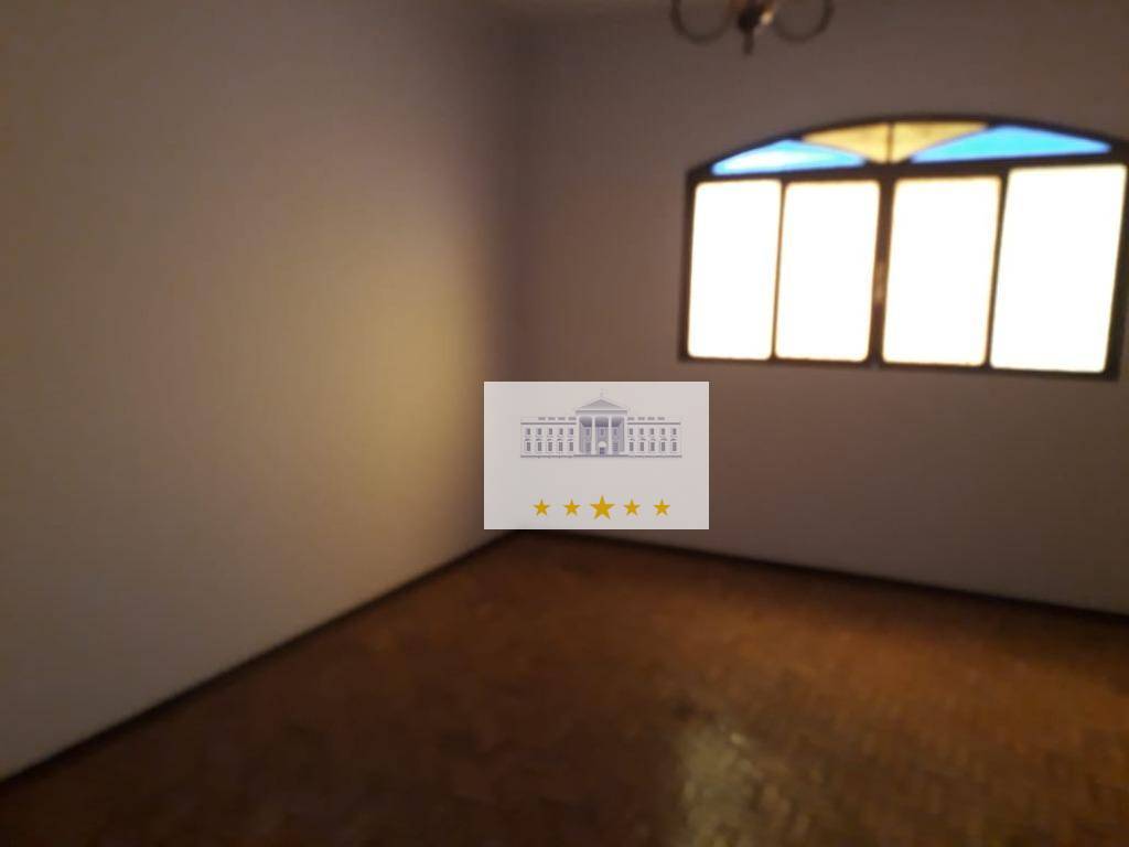 Casa à venda com 3 quartos, 150m² - Foto 2