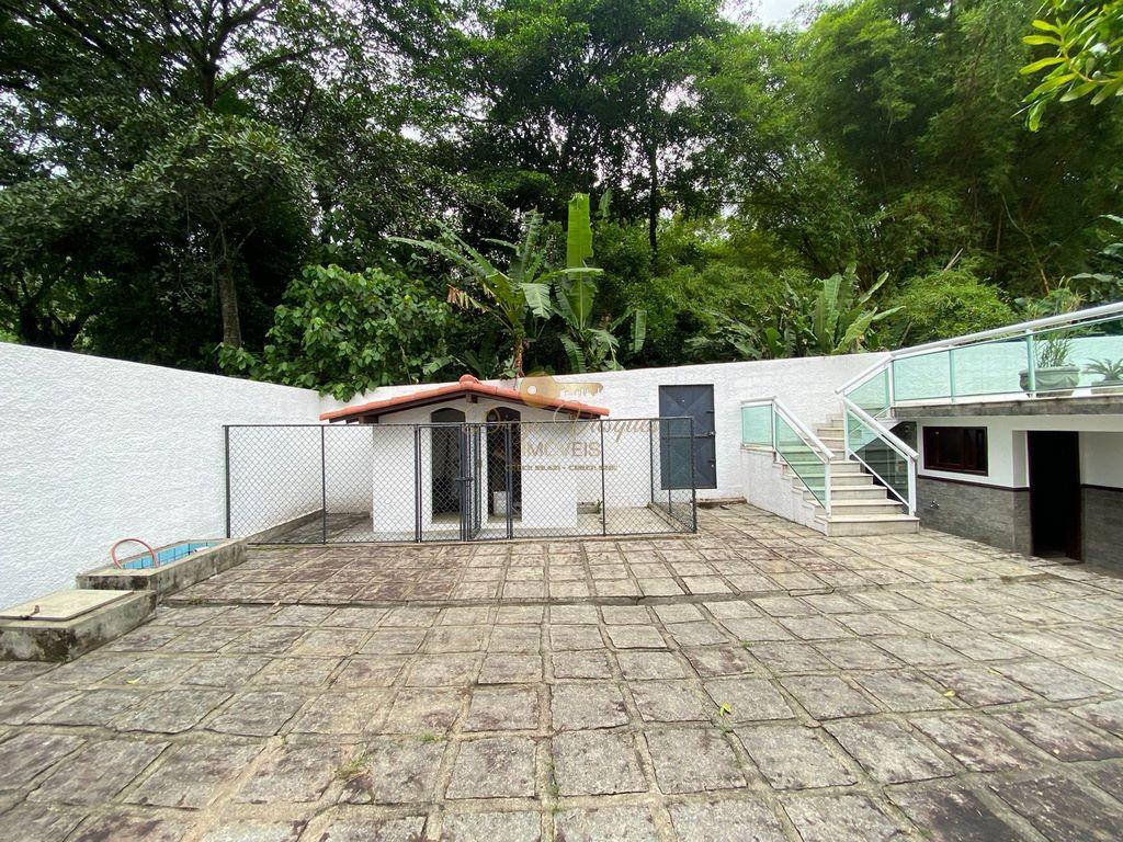 Casa à venda com 8 quartos, 2100m² - Foto 35