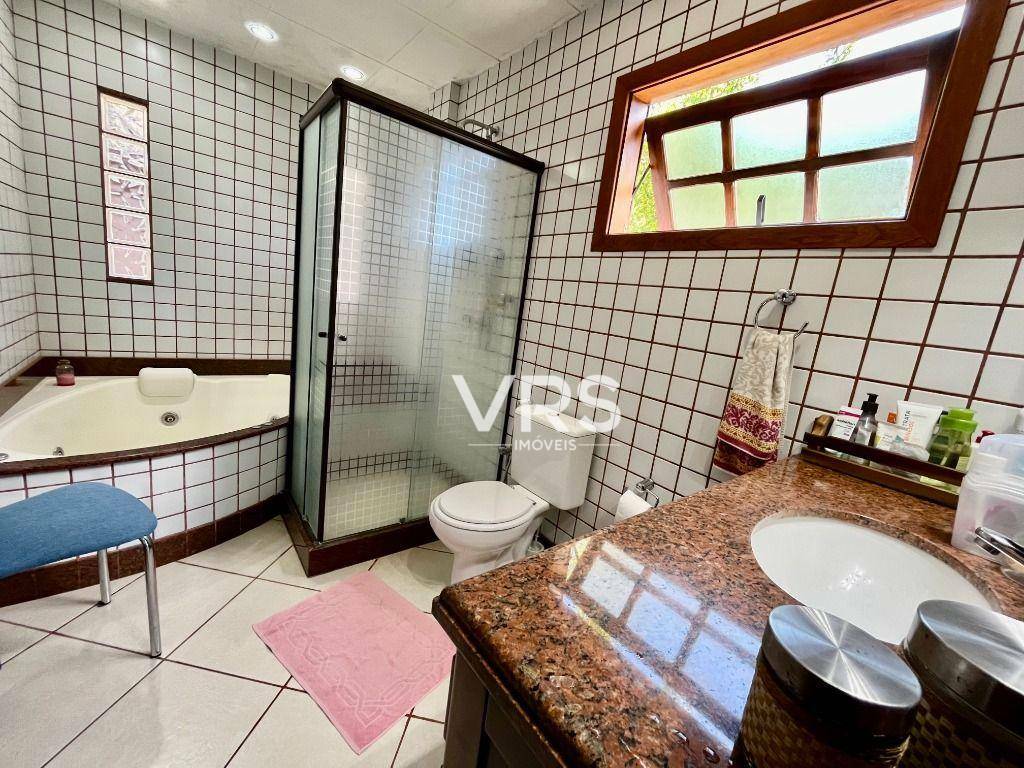 Casa de Condomínio à venda com 4 quartos, 330m² - Foto 16