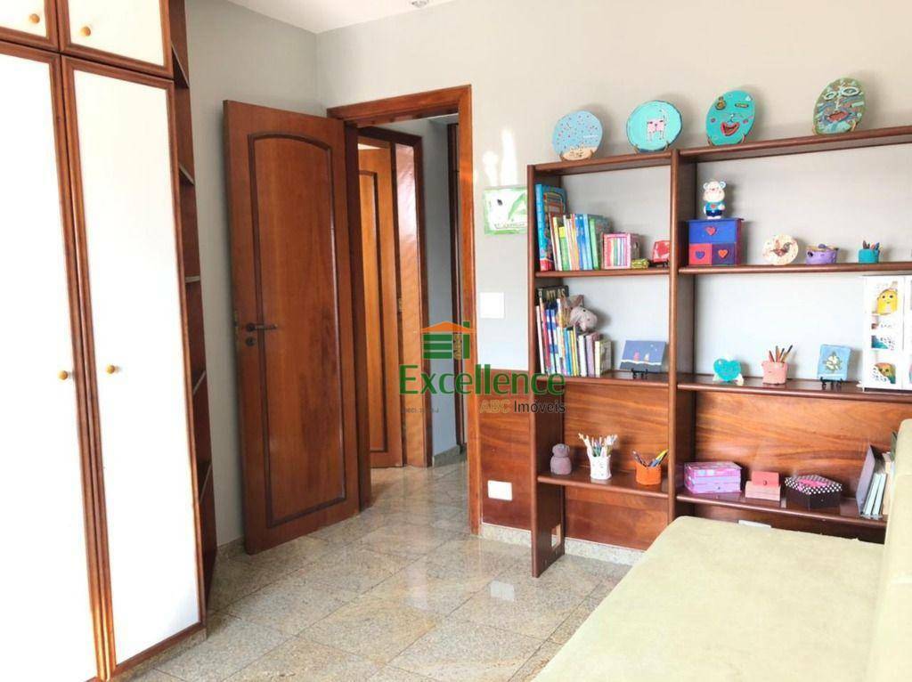 Apartamento à venda com 4 quartos, 228m² - Foto 11