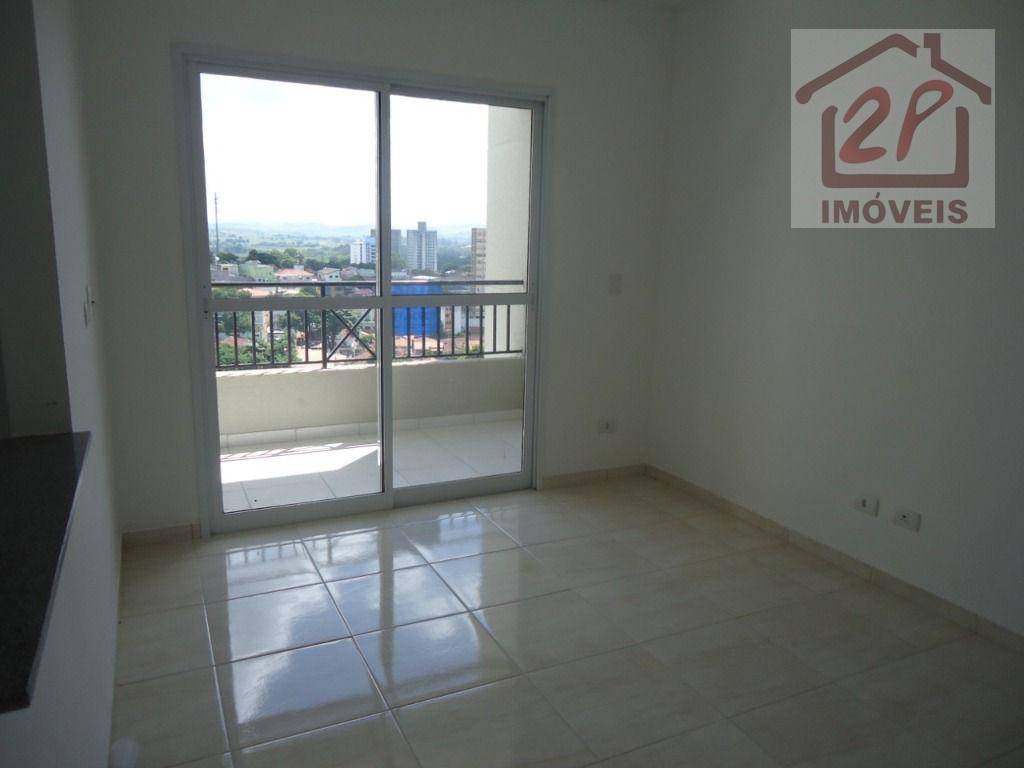 Apartamento à venda com 2 quartos, 70m² - Foto 2