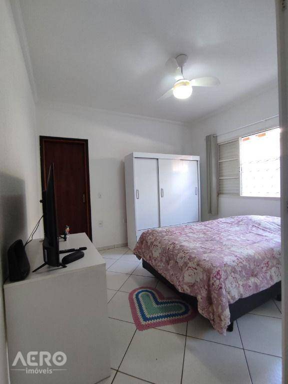 Casa à venda com 3 quartos, 123m² - Foto 10