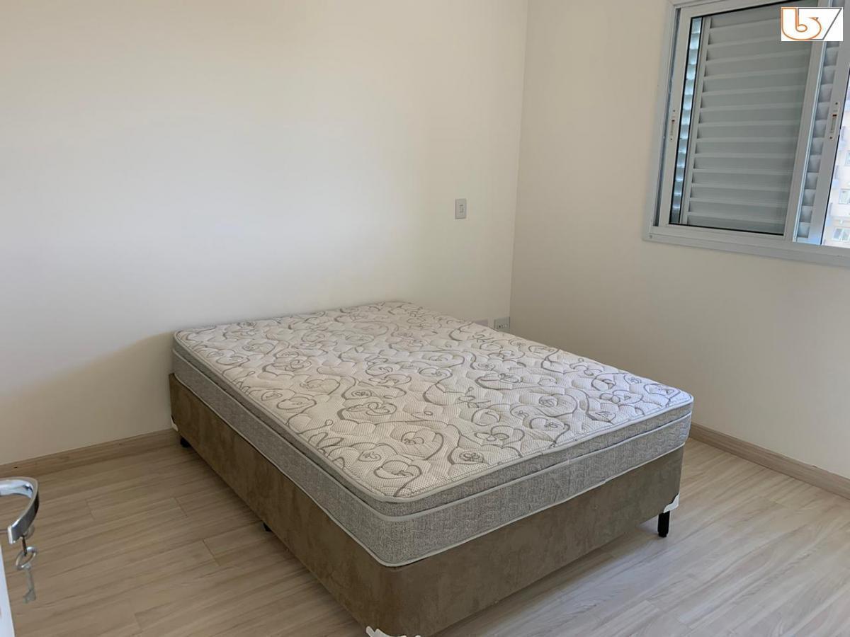 Apartamento para alugar com 1 quarto, 50m² - Foto 6