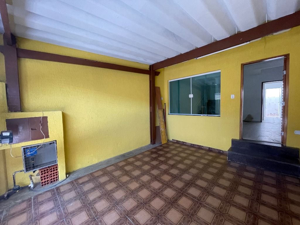 Sobrado à venda com 2 quartos, 90m² - Foto 2