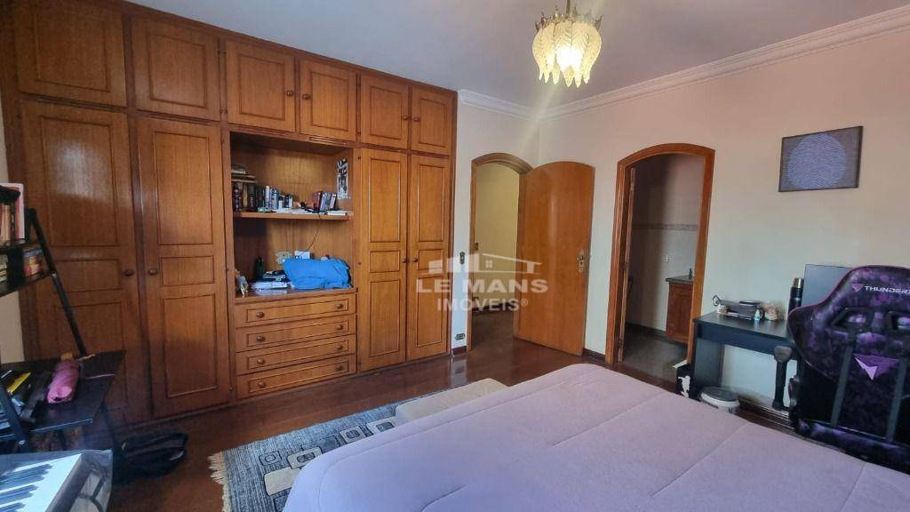 Casa à venda com 4 quartos, 330m² - Foto 12