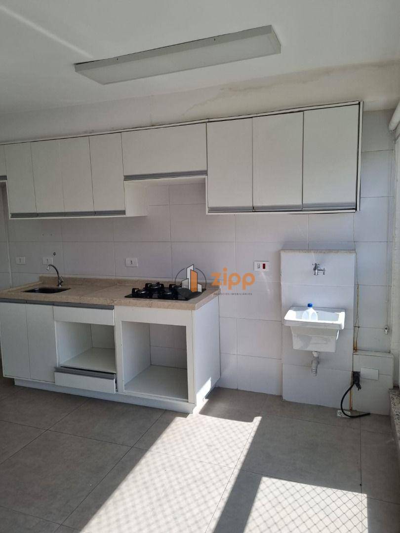 Apartamento para alugar com 2 quartos, 40m² - Foto 4