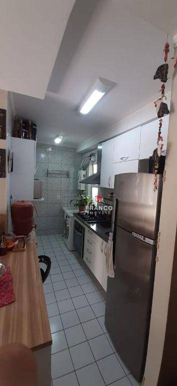 Apartamento à venda com 3 quartos, 70m² - Foto 7