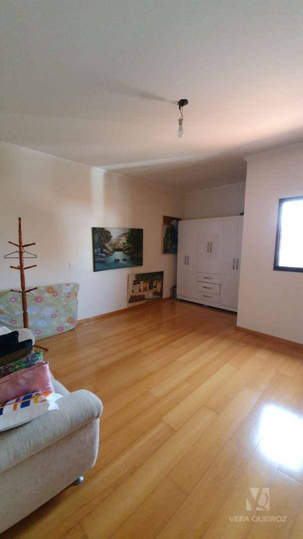 Casa à venda com 3 quartos, 225m² - Foto 9