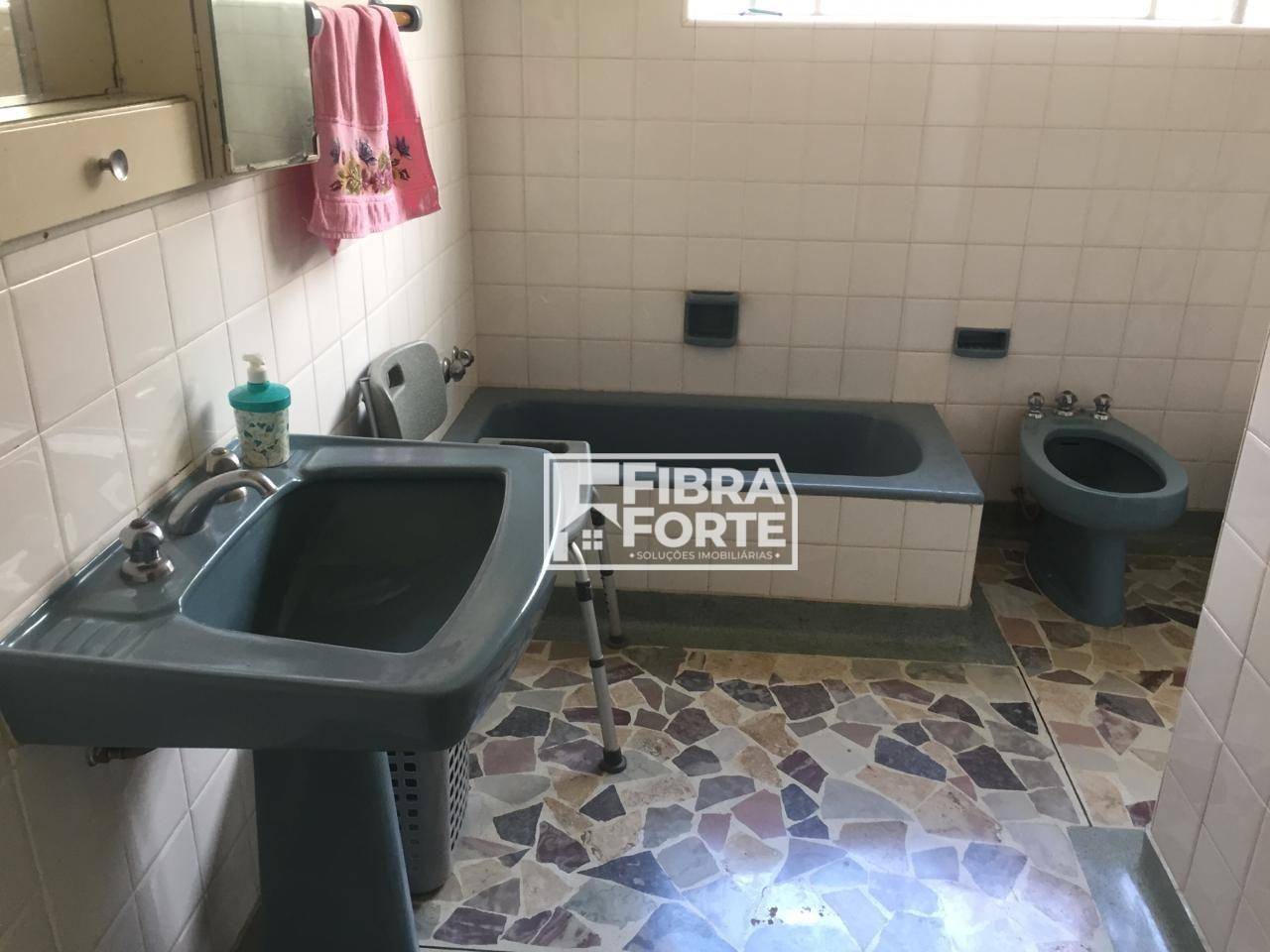 Casa à venda com 4 quartos, 190m² - Foto 16