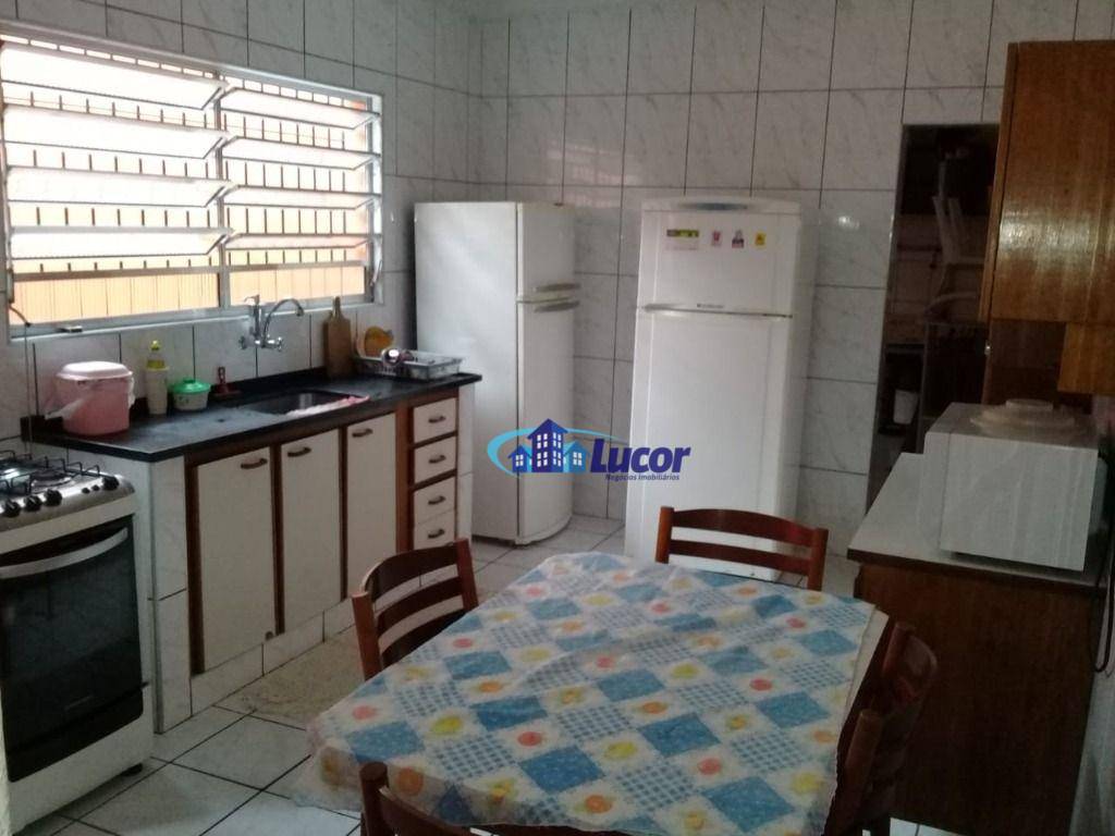 Casa de Condomínio à venda com 3 quartos, 176m² - Foto 1