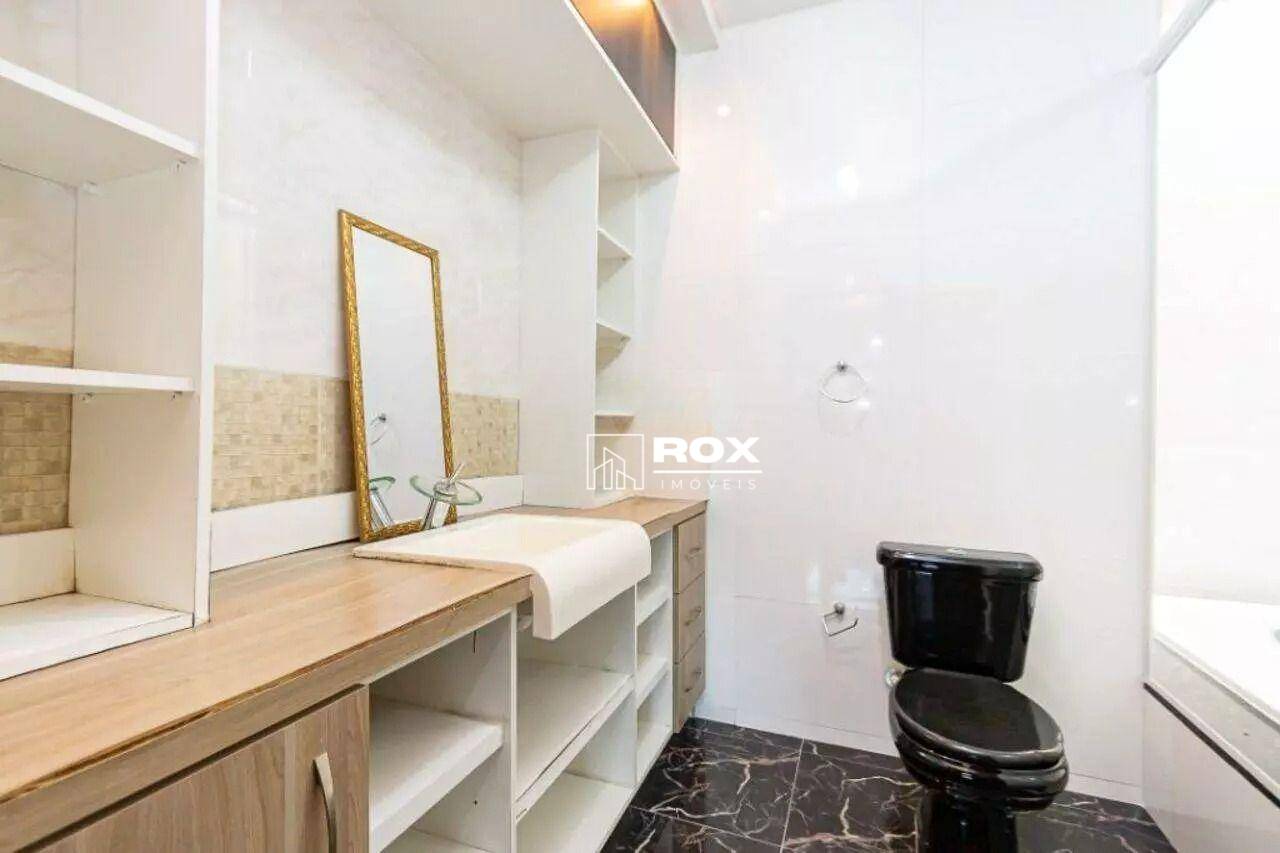 Casa de Condomínio para alugar com 3 quartos, 300m² - Foto 19