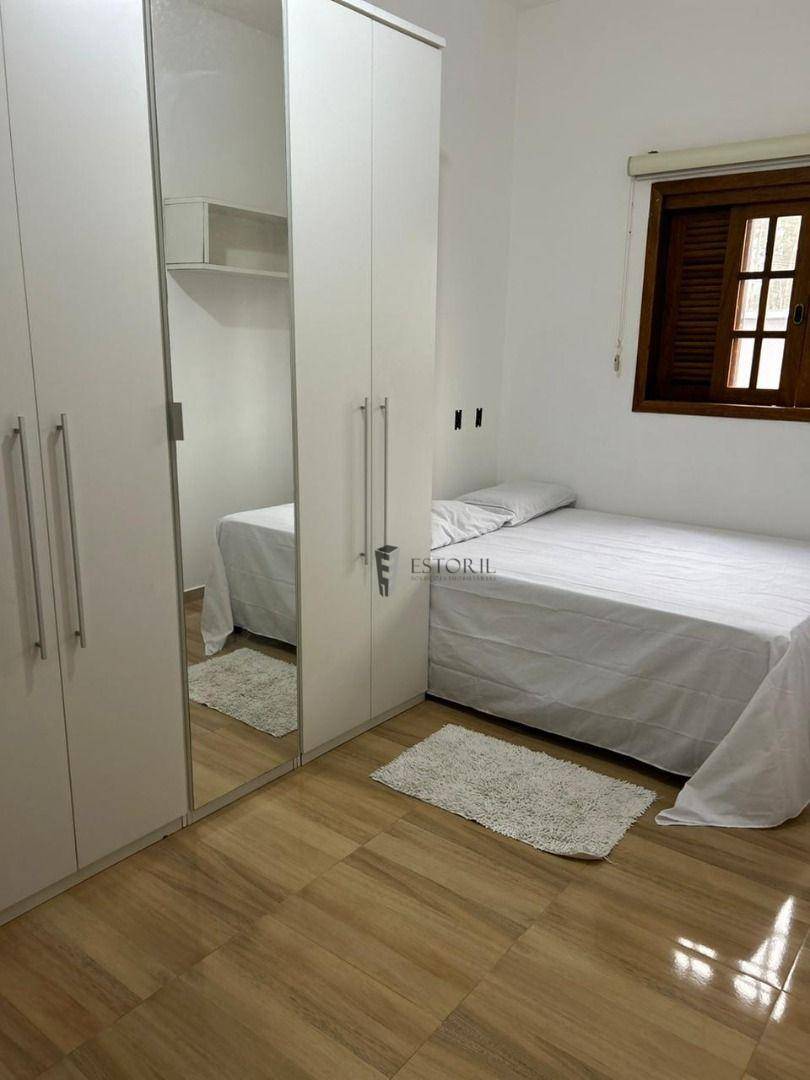 Casa à venda com 3 quartos, 200m² - Foto 15