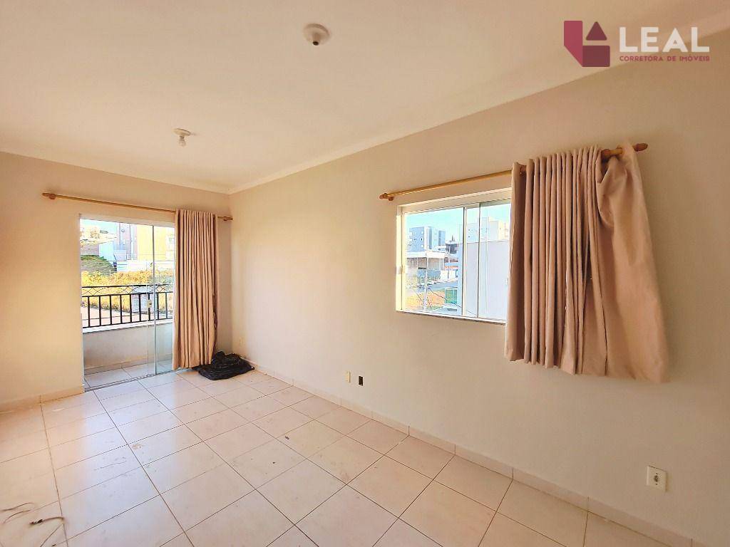 Apartamento à venda com 2 quartos, 72m² - Foto 5