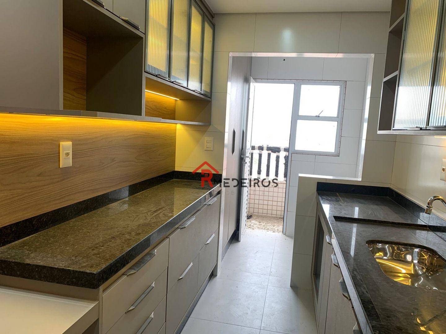 Apartamento à venda com 2 quartos, 66m² - Foto 15