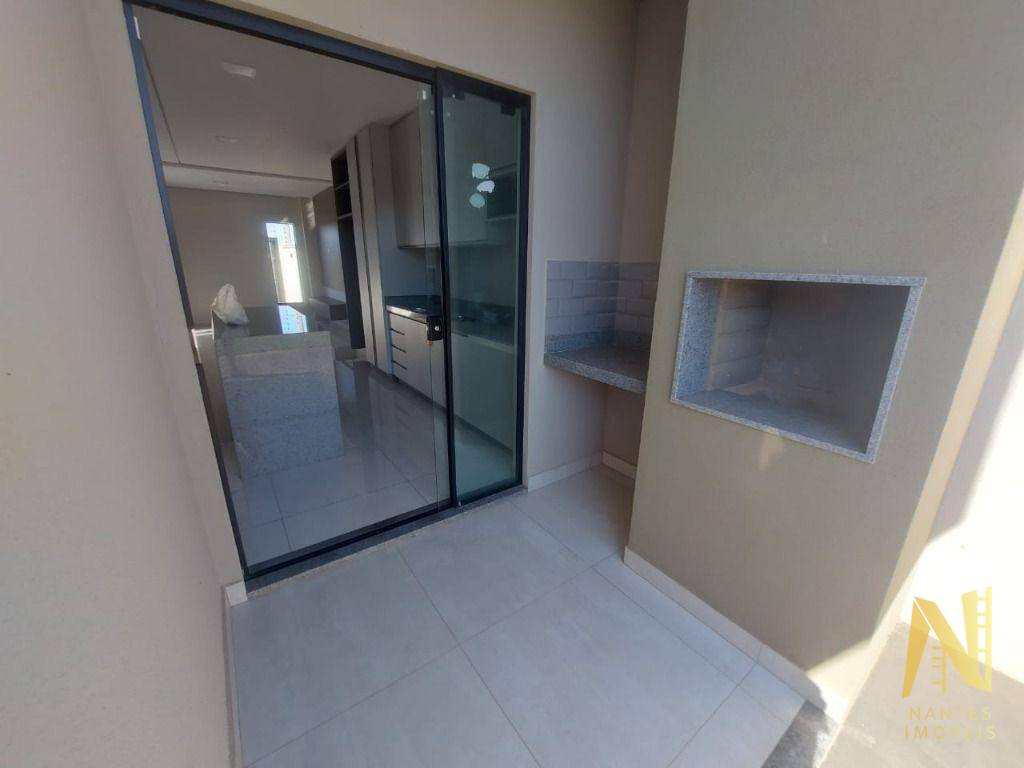 Casa à venda com 3 quartos, 110m² - Foto 3