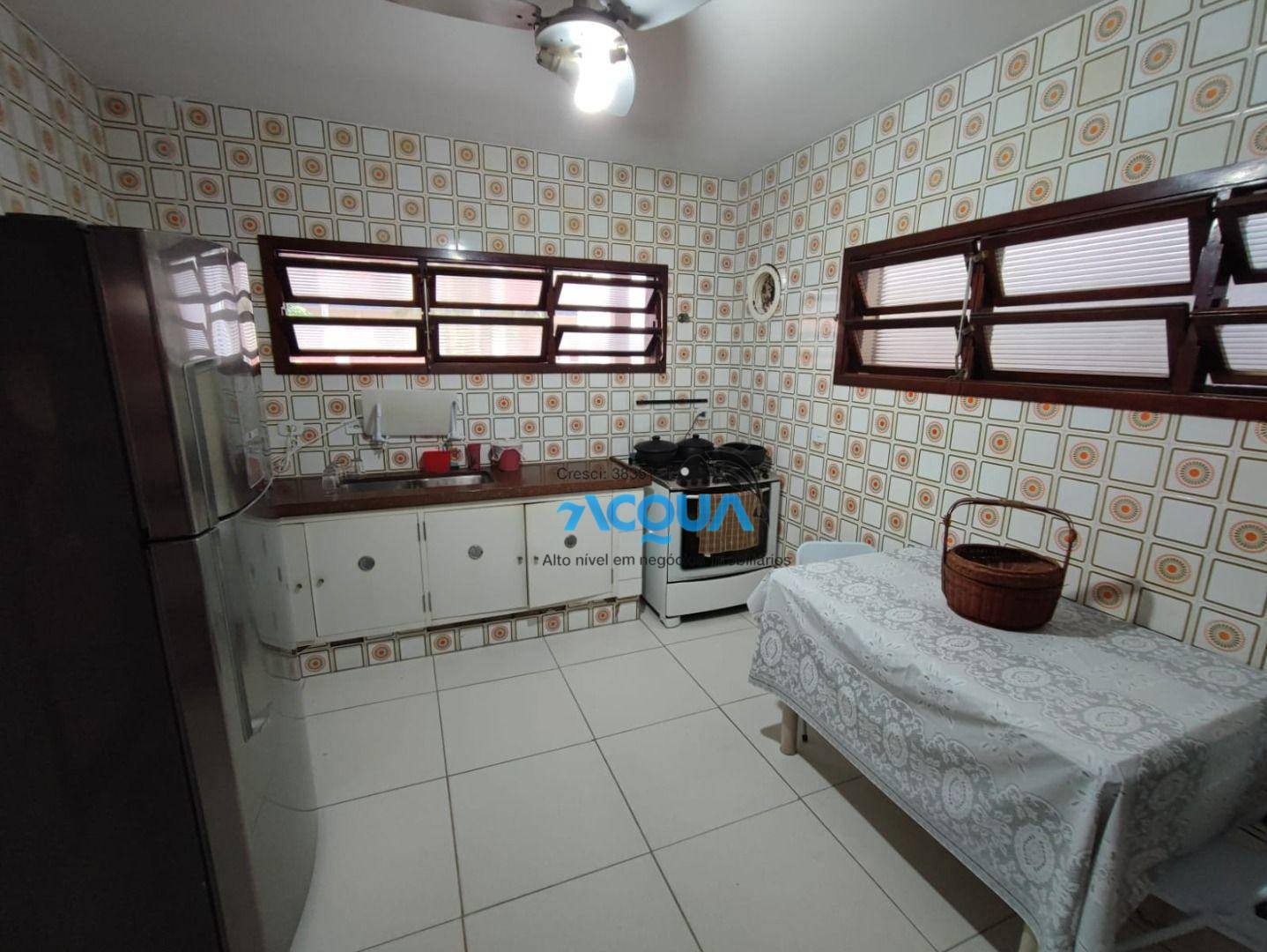 Casa à venda com 5 quartos, 200m² - Foto 6