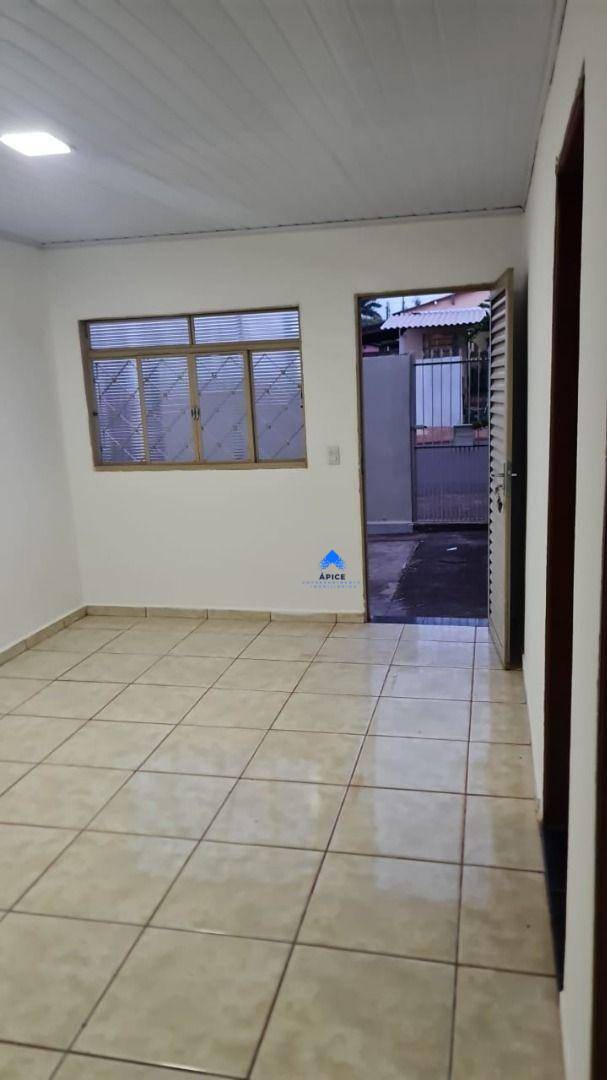 Casa para alugar com 3 quartos, 200M2 - Foto 10
