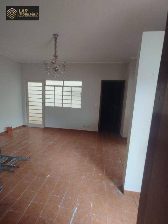 Casa para alugar com 3 quartos, 213m² - Foto 36