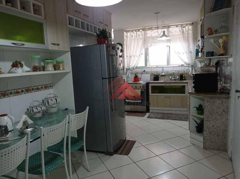 Apartamento à venda com 3 quartos, 220m² - Foto 18