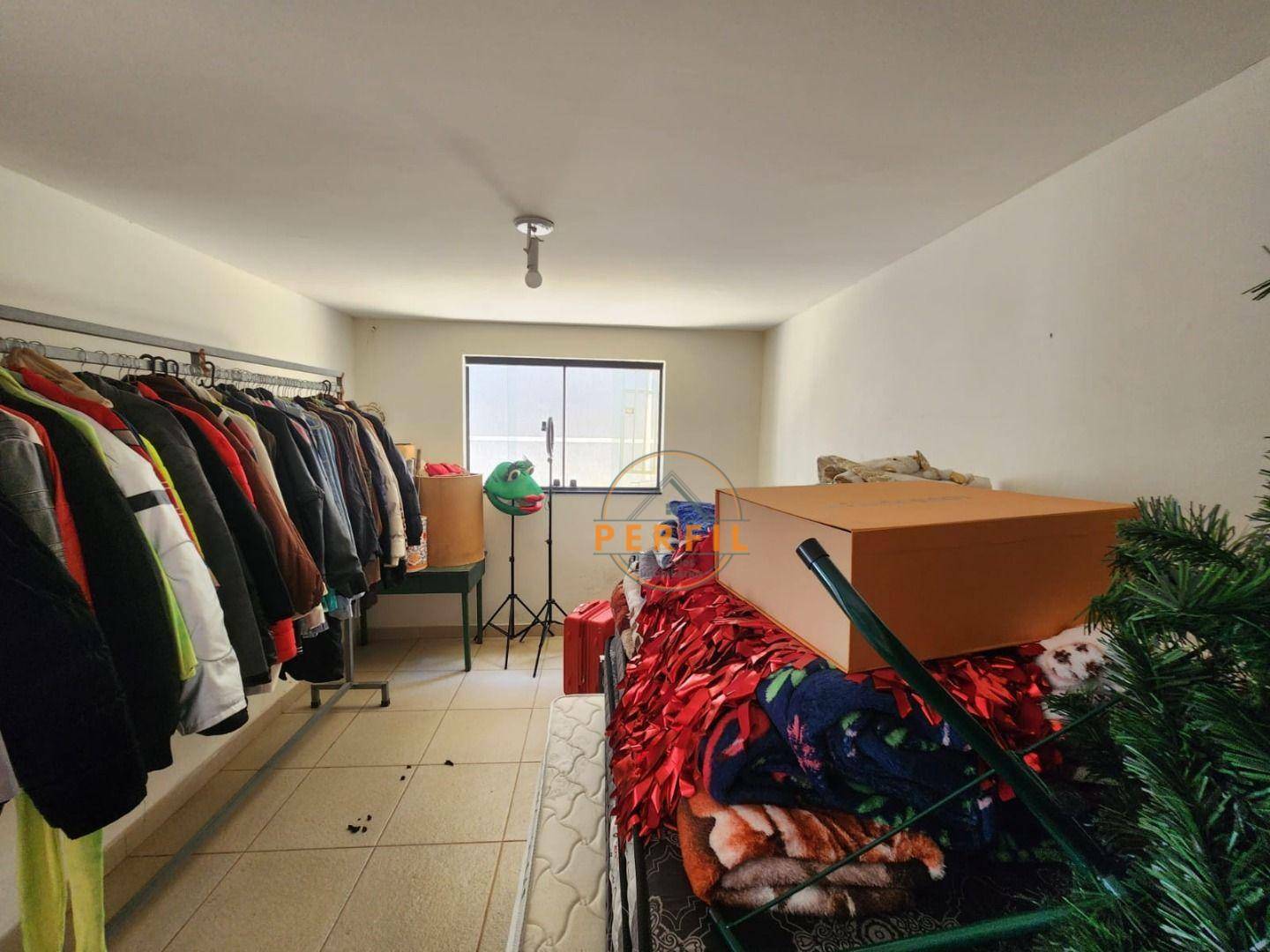 Casa de Condomínio à venda com 5 quartos, 238m² - Foto 25