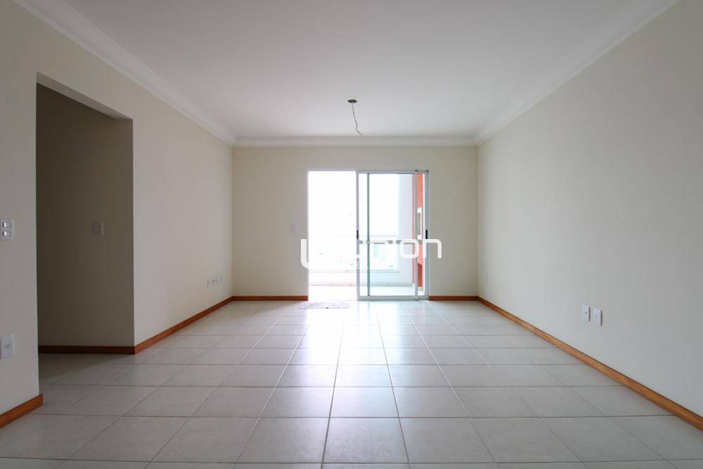 Apartamento à venda com 4 quartos, 121m² - Foto 3