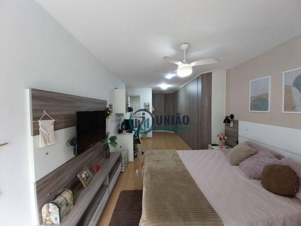 Apartamento à venda com 3 quartos, 140m² - Foto 13