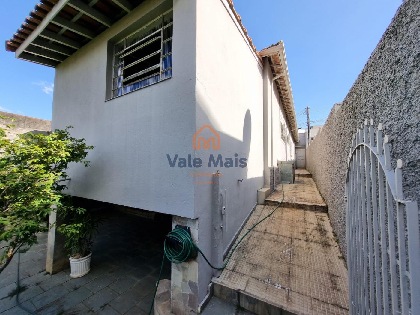 Casa à venda com 4 quartos, 167m² - Foto 25