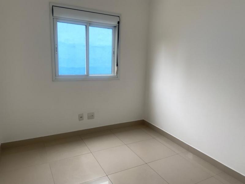 Apartamento à venda com 2 quartos, 69m² - Foto 4