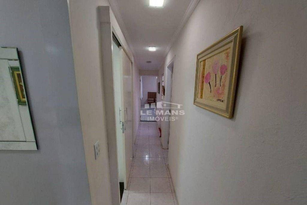 Casa à venda com 3 quartos, 200m² - Foto 7
