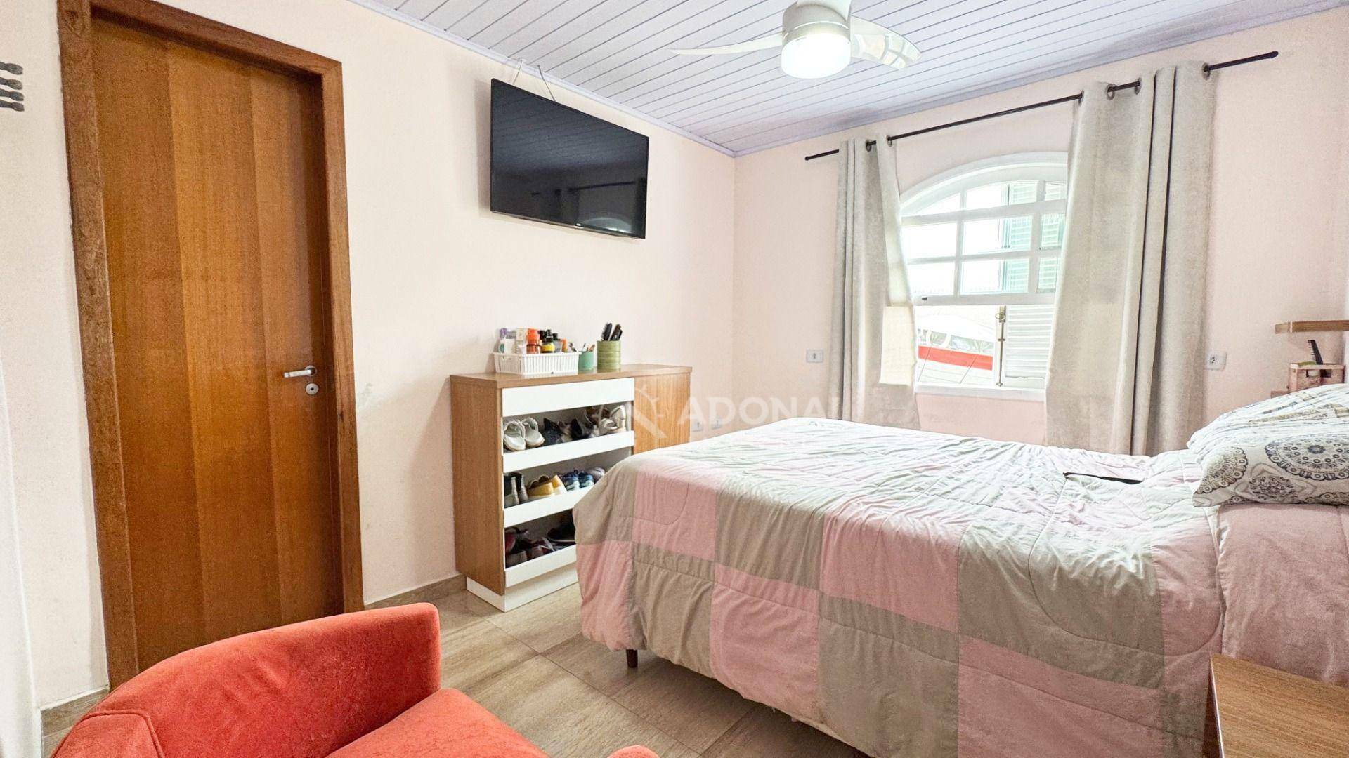 Casa à venda com 4 quartos, 140m² - Foto 15