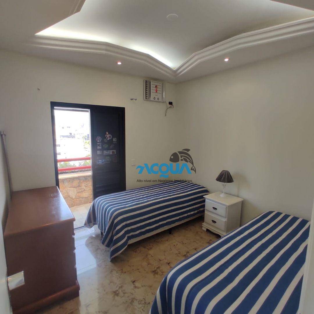 Cobertura à venda com 4 quartos, 250m² - Foto 9