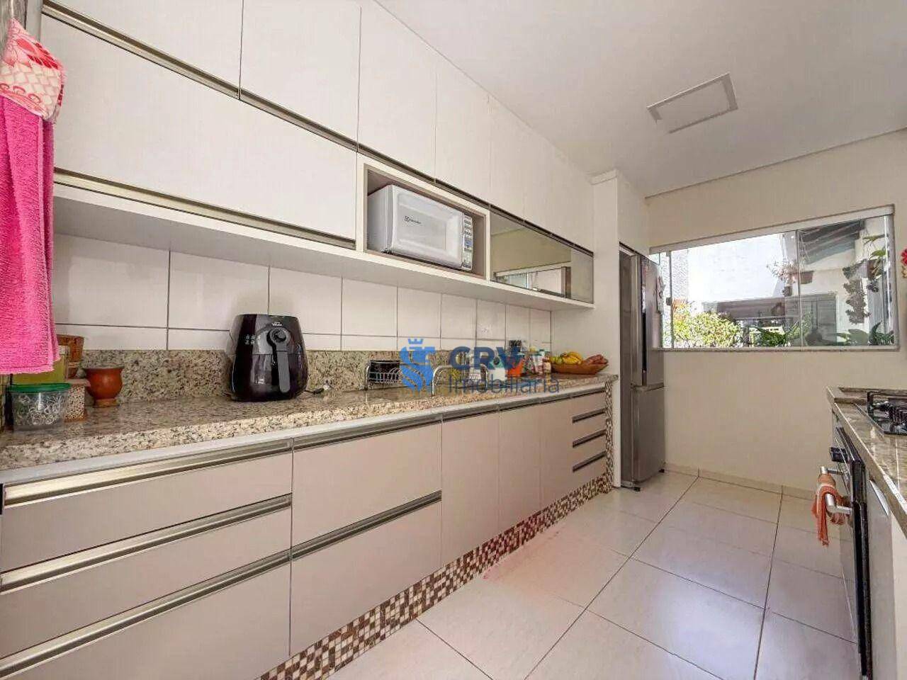 Casa à venda com 2 quartos, 150m² - Foto 6