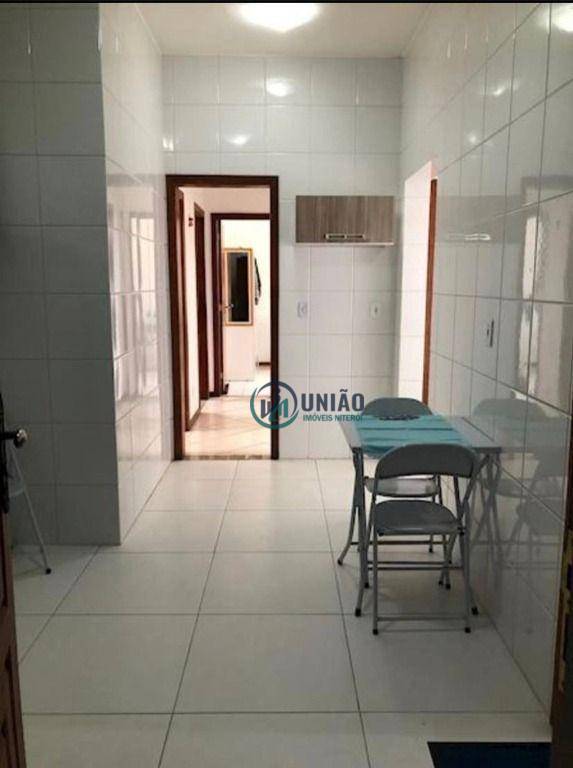 Apartamento à venda com 2 quartos, 70m² - Foto 18