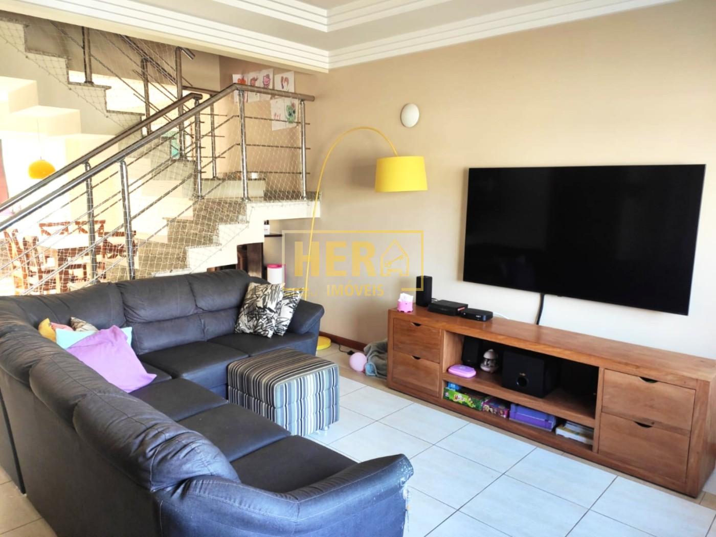 Casa de Condomínio à venda com 3 quartos, 185m² - Foto 2