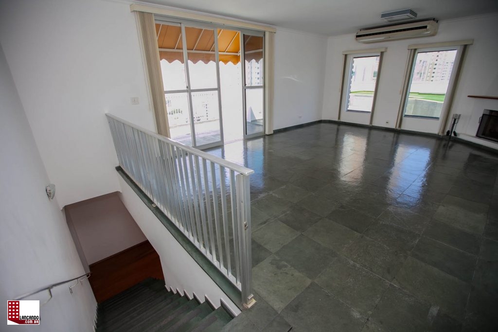 Apartamento à venda com 3 quartos, 310m² - Foto 2