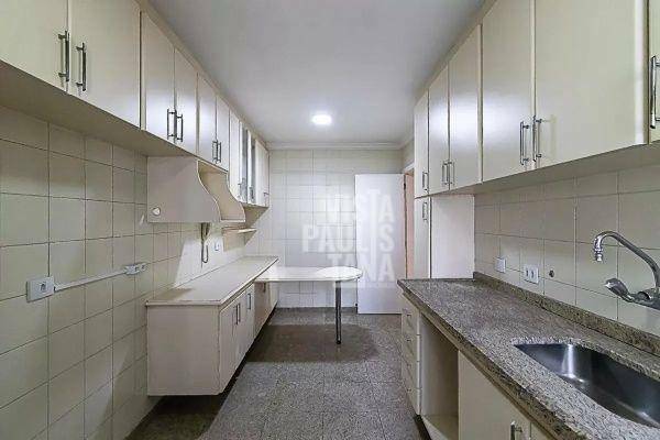 Apartamento à venda com 3 quartos, 127m² - Foto 8