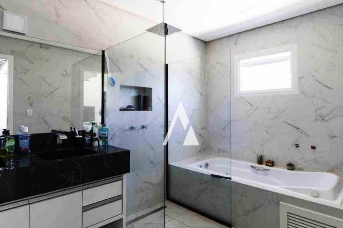 Casa de Condomínio para alugar com 3 quartos, 400m² - Foto 13
