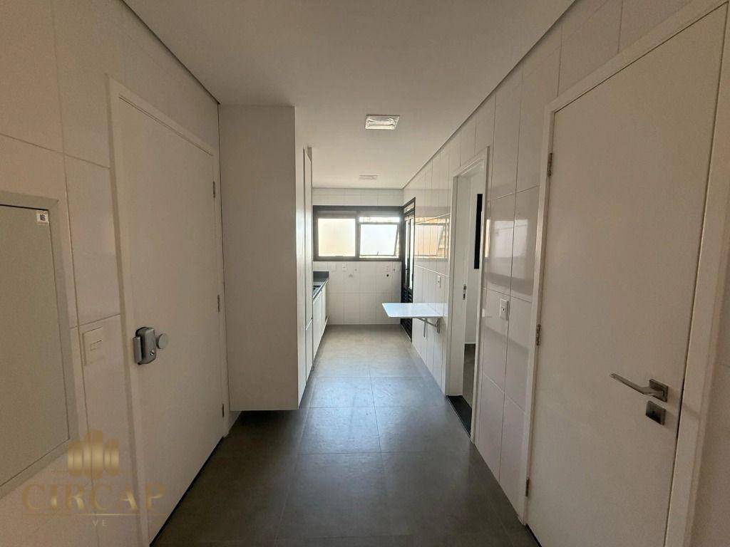 Apartamento, 3 quartos, 226 m² - Foto 9
