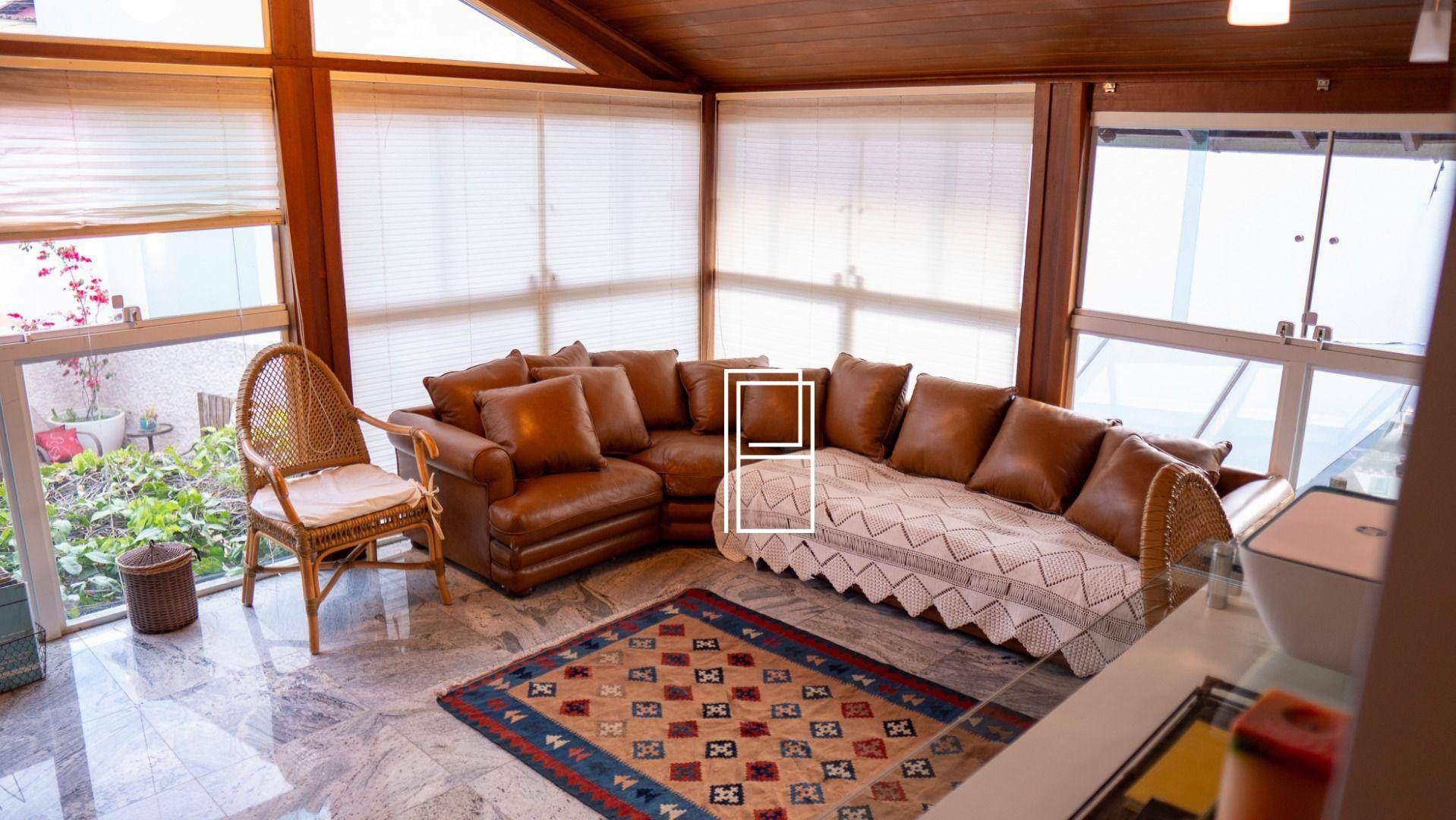 Casa à venda com 4 quartos, 300m² - Foto 27