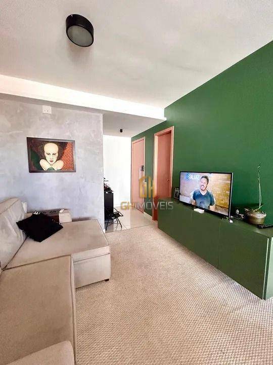 Apartamento à venda com 3 quartos, 100m² - Foto 1