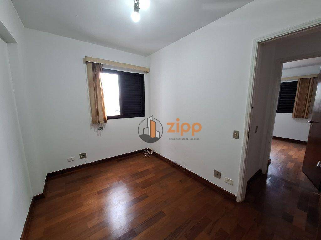 Apartamento para alugar com 3 quartos, 90m² - Foto 13