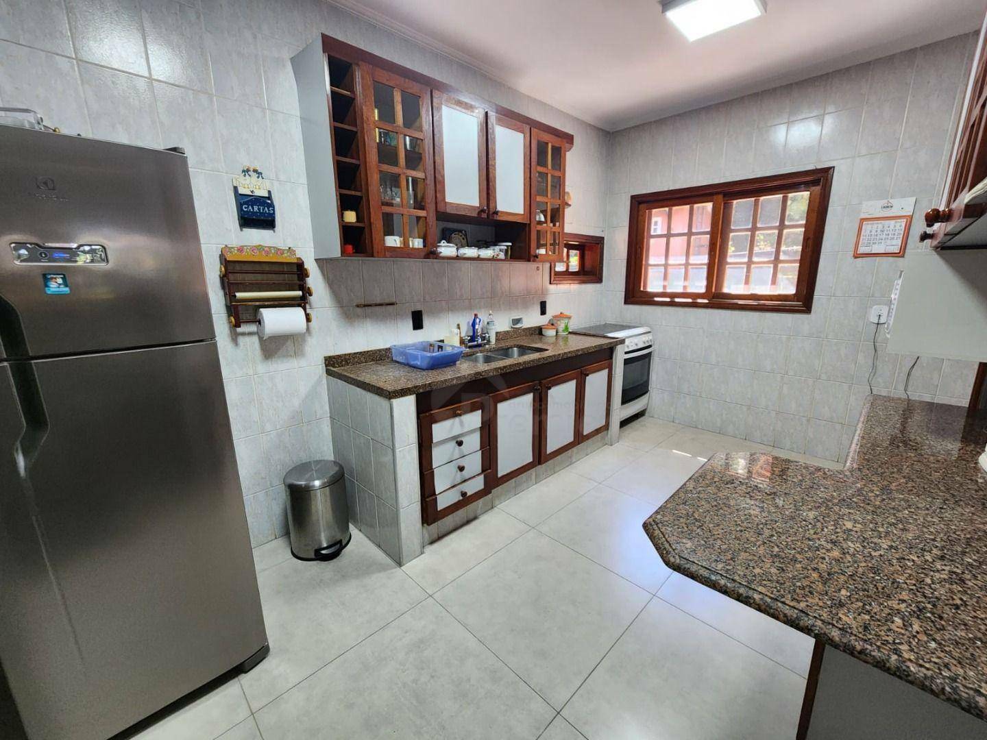 Casa de Condomínio à venda com 4 quartos, 446m² - Foto 11