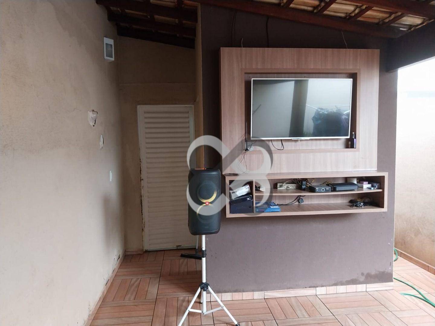 Casa à venda com 3 quartos, 90m² - Foto 13