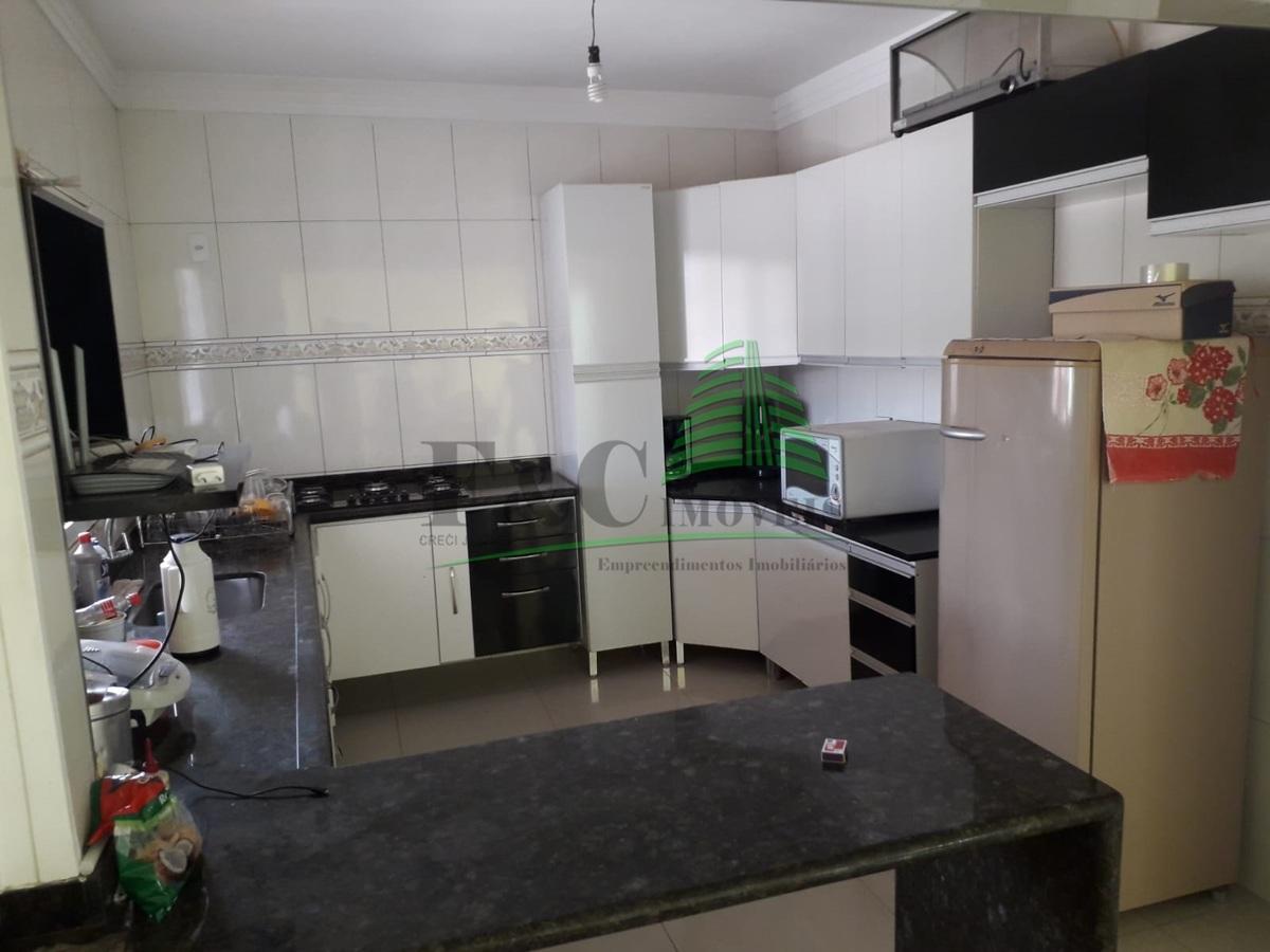 Casa à venda com 3 quartos, 272m² - Foto 10