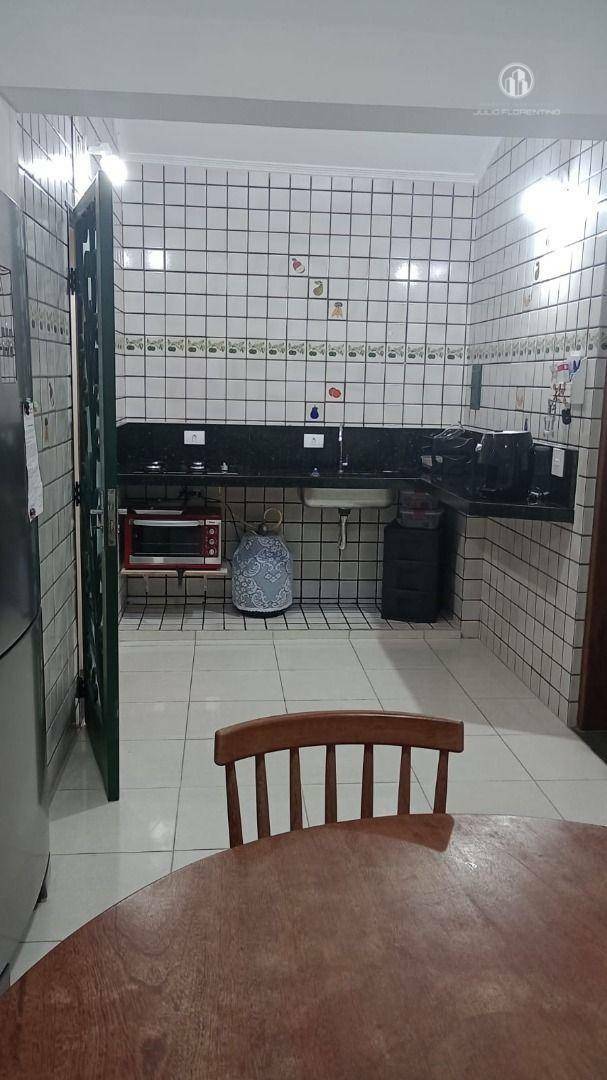 Sobrado à venda com 2 quartos, 250m² - Foto 16