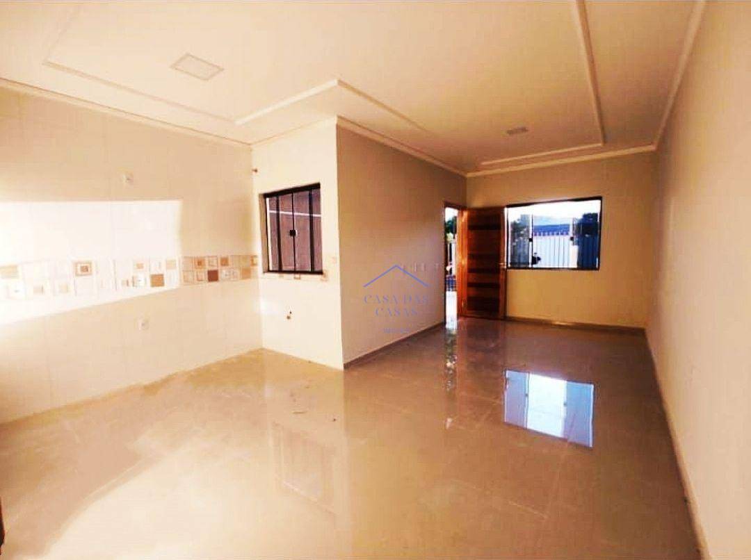 Casa à venda com 2 quartos, 60m² - Foto 4